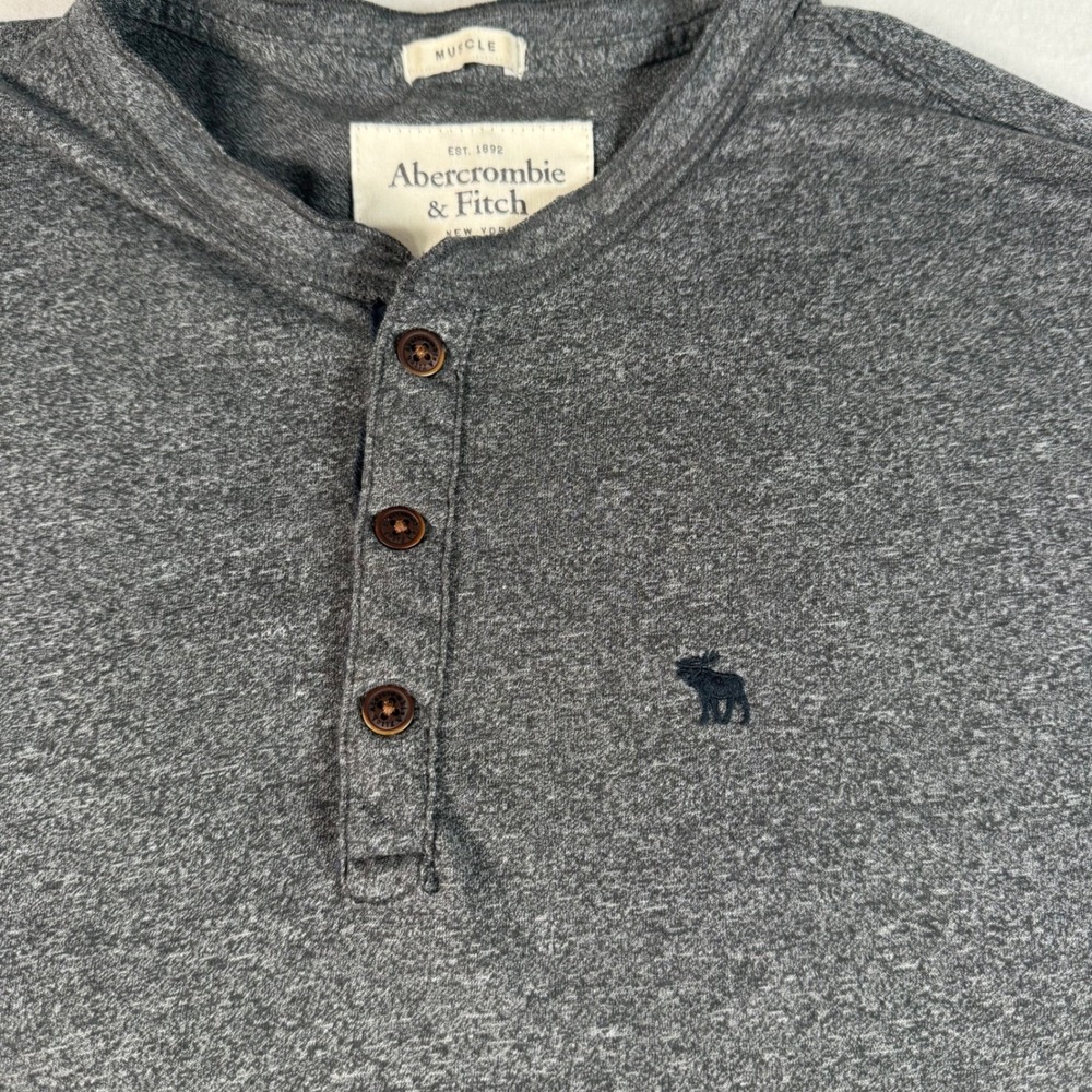 Abercrombie Fitch Mens Gray‎ Long Sleeve Henley Shirt Muscle Fit XL Y2K 90s - Picture 4 of 10